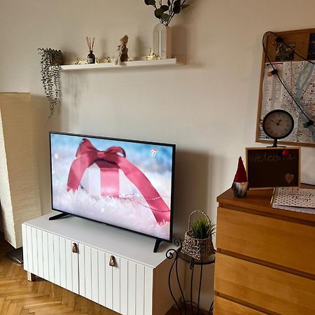 West Budapest Apartman Buitenkant foto